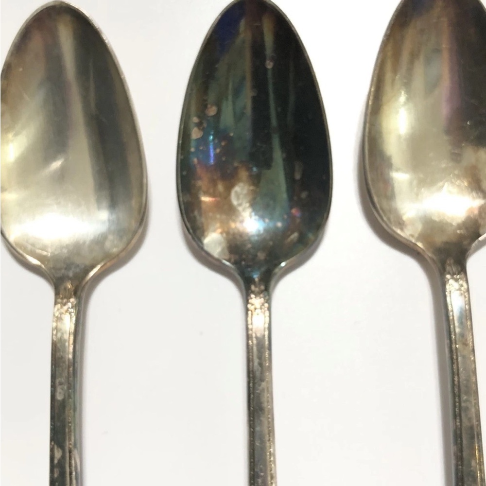 1847 Rogers Bros Is Adoration Vintage Silver Plate Silverware Set of 47 pieces - Picture 10 of 13